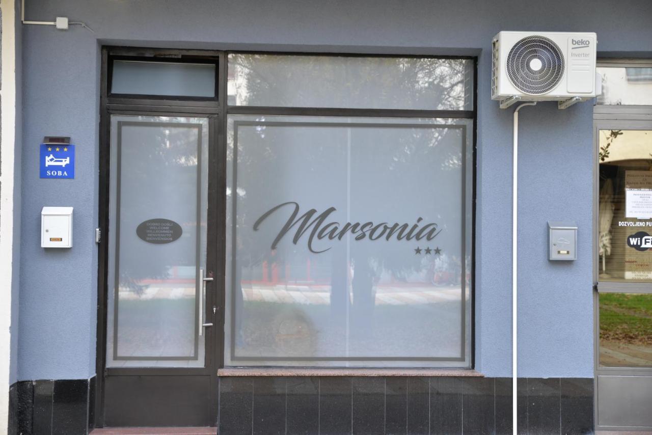 Room Marsonia 斯拉沃尼亚布罗德 外观 照片